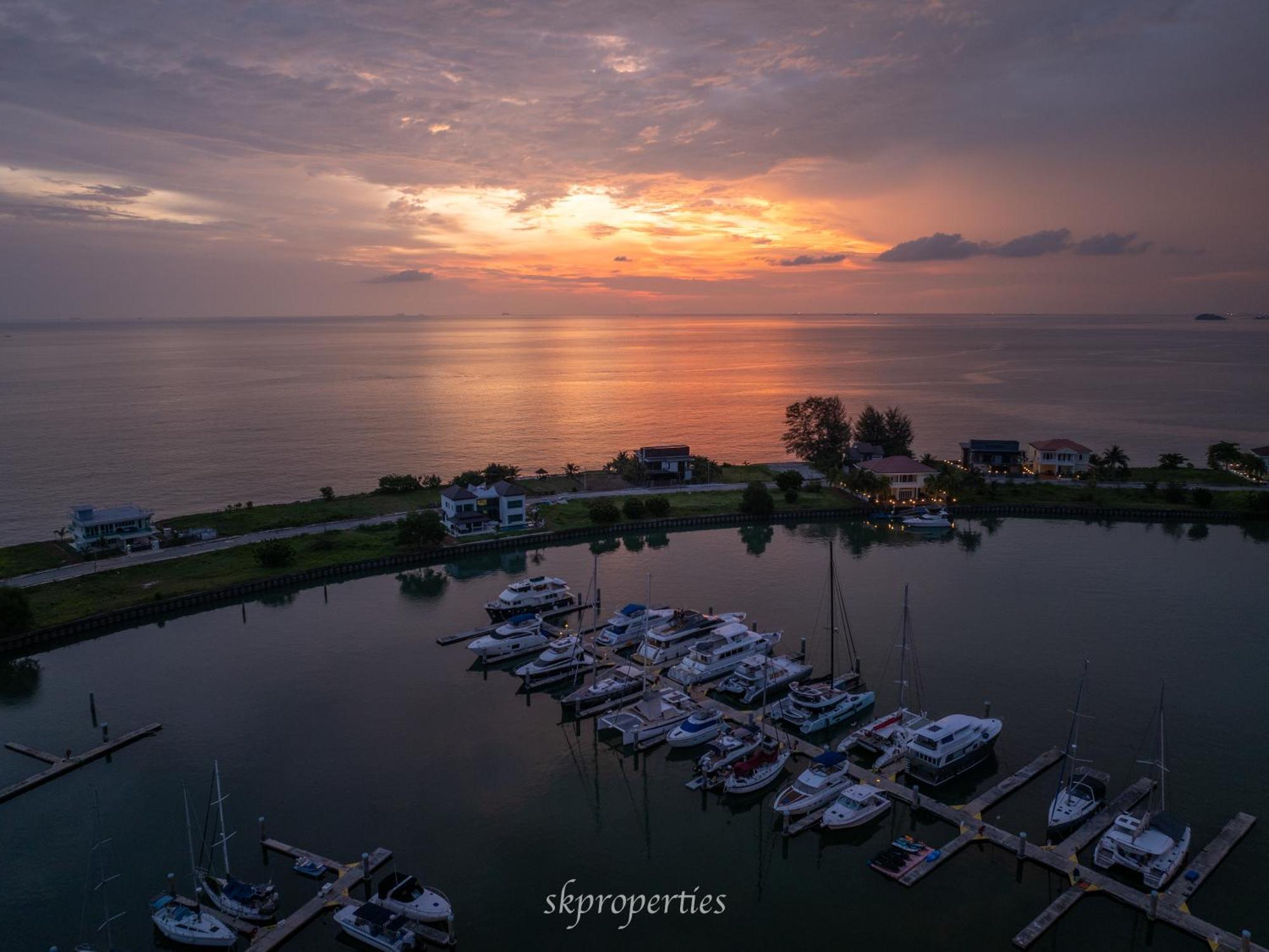 Seaview Suites At Admiral Bay Port Dickson Luaran gambar